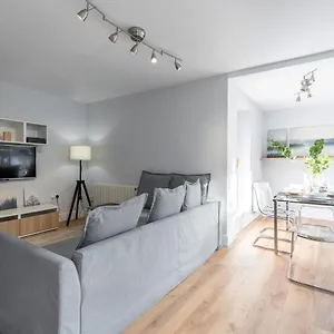 https://irish-stay-liptons-court.dublin-hotelsweb.com